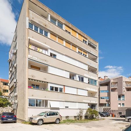 New & Modern Apartment Aa Split Eksteriør billede