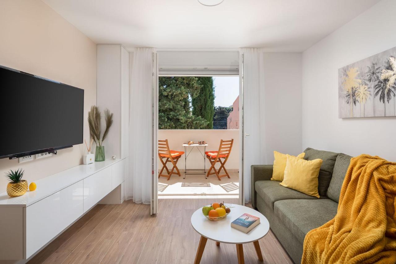 New & Modern Apartment Aa Split Eksteriør billede